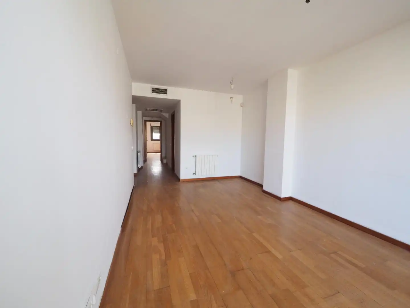 Dúplex en venta en Vilafranca del Penedès con Calefacción, Parquet y Terraza