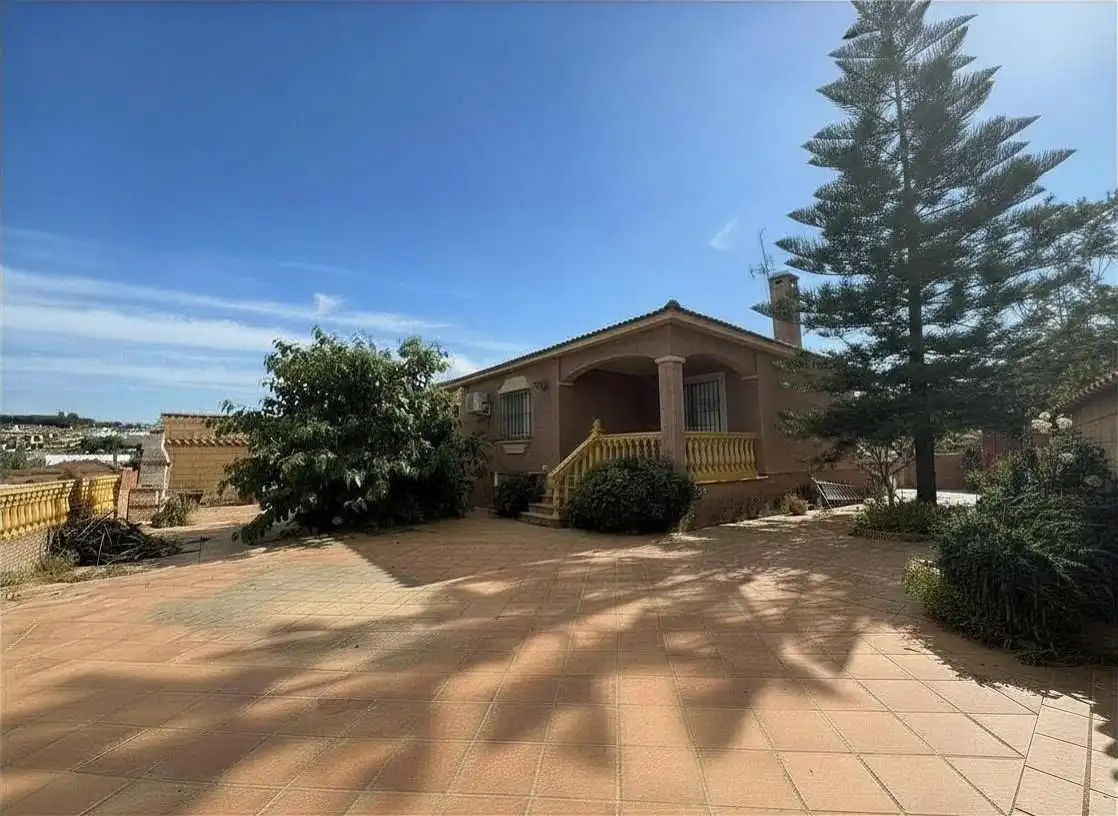 Vista exterior de Casa o chalet en venta en Algeciras con Aire acondicionado, Terraza y Trastero