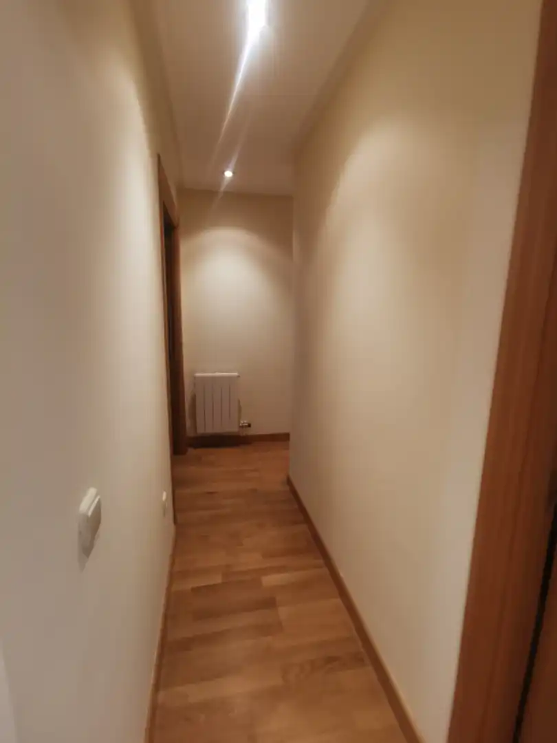 Wohnung zum Verkauf in Salamanca mit Heizung, Parkett und Ofen