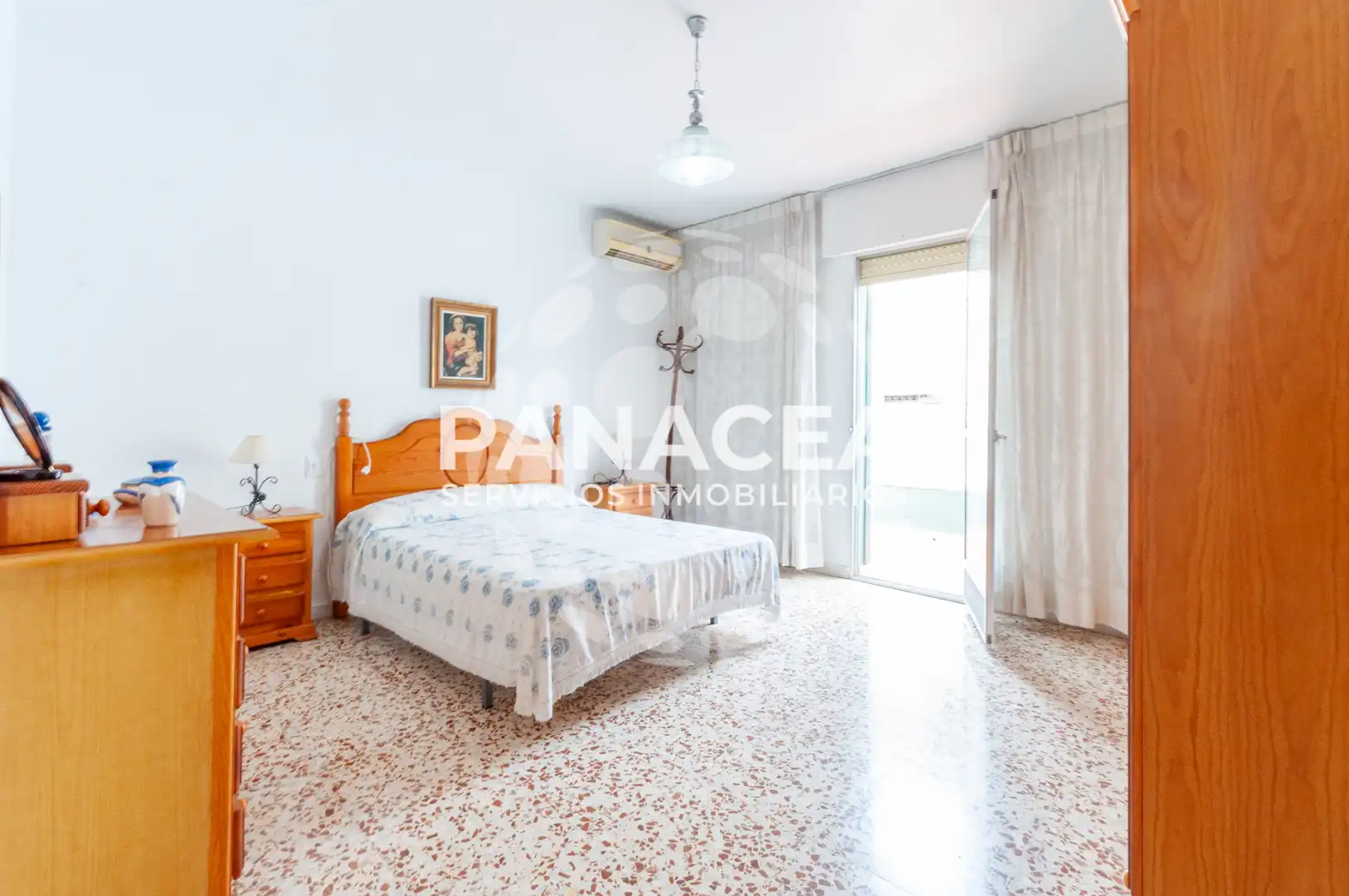 Dormitori de Casa o xalet en venda en Roquetas de Mar amb Aire condicionat, Jardí privat i Moblat