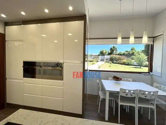 Cocina de Casa o chalet en venta en Gijón  con Calefacción, Terraza y Trastero