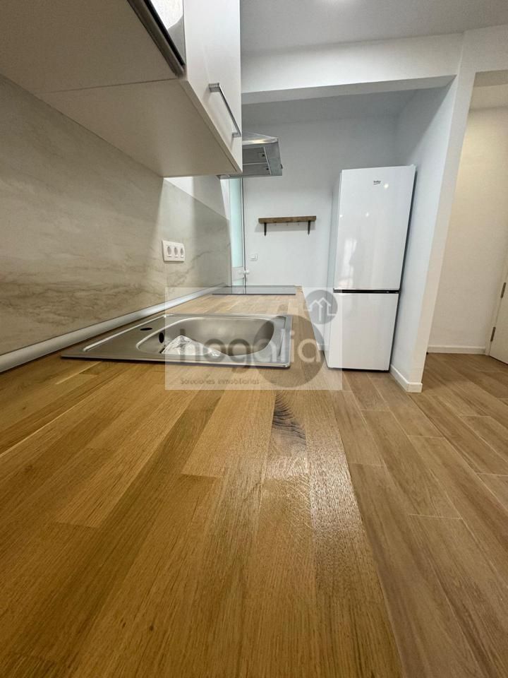 Kitchen of Flat to rent in  Sevilla Capital  with Air Conditioner and Terrace