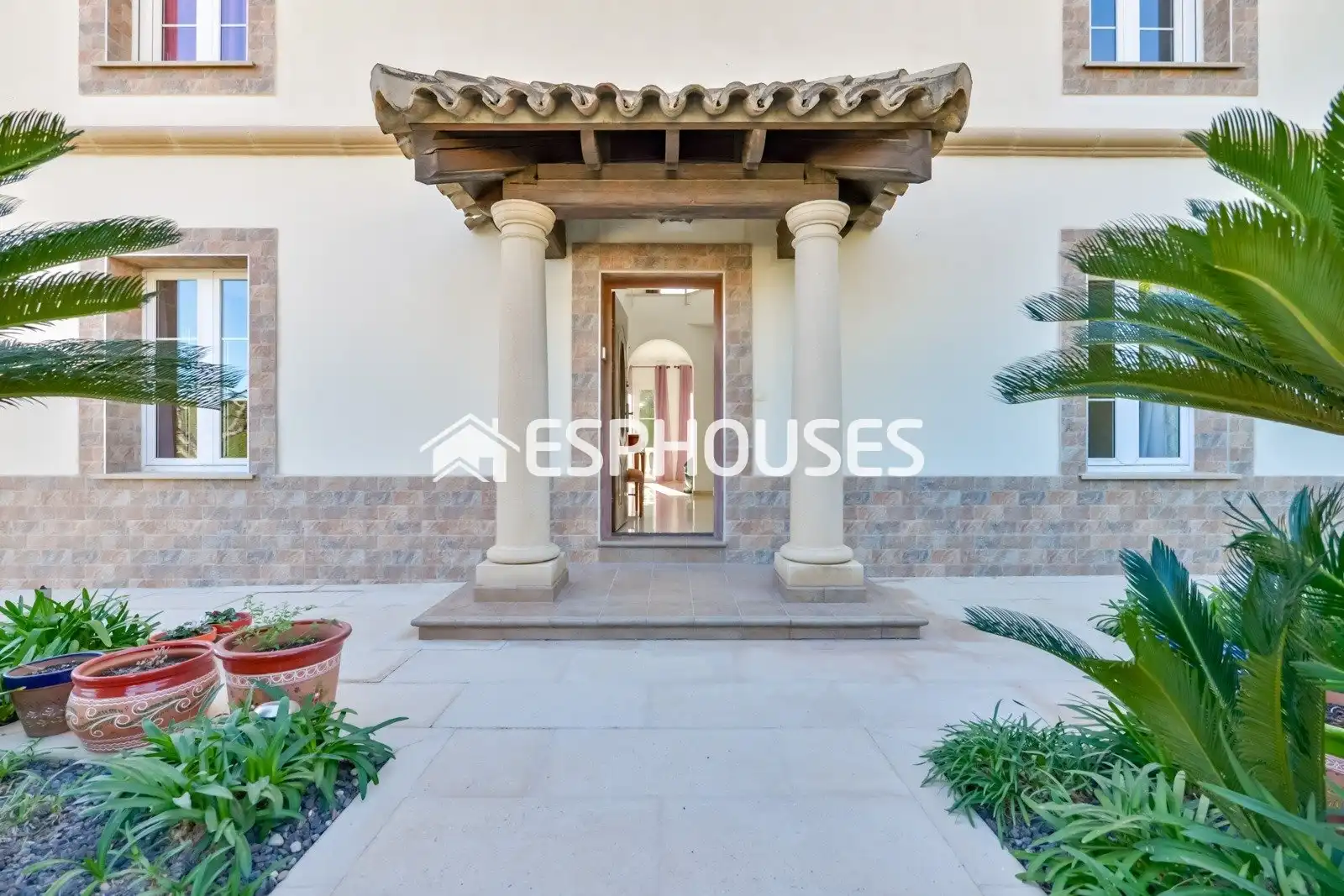 Houses for sale in Oliva  with Air Conditioner, Heating and Terrace