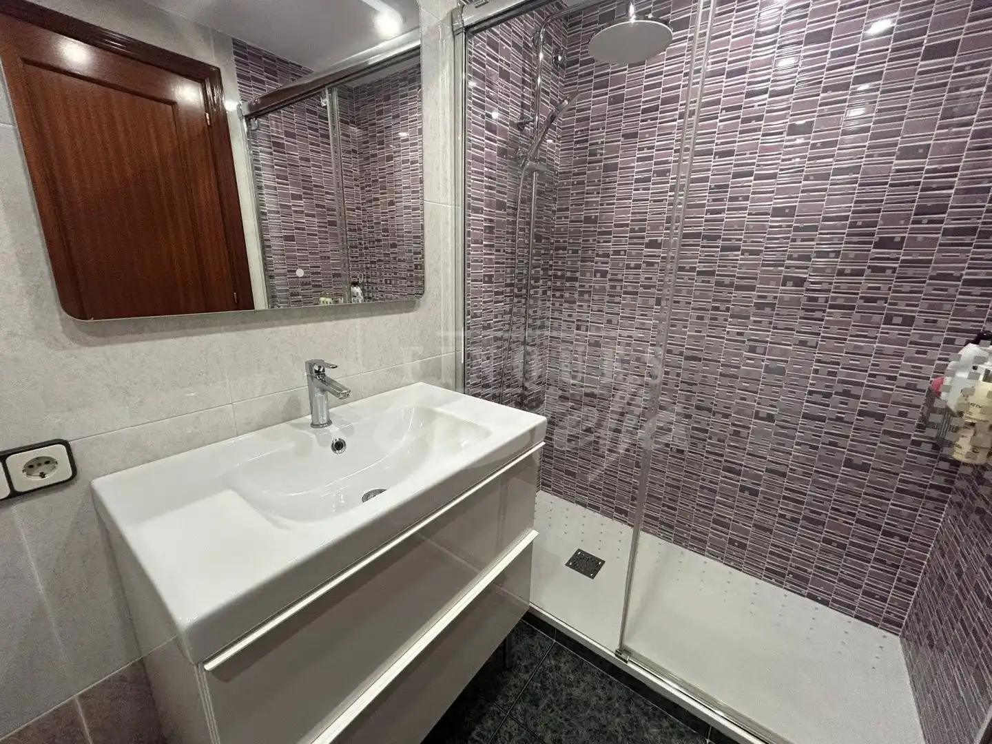 Baño de Piso en venta en Mataró con Aire acondicionado, Calefacción y Terraza