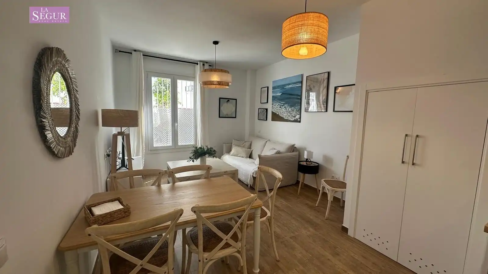 Living room of Ground floor for sale in Conil de la Frontera  with Terrace, Furnished and Community pool