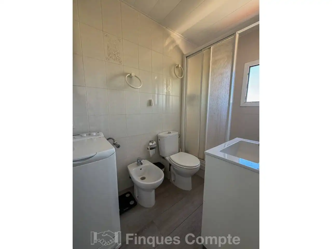 Bany de Apartament en venda en Roda de Berà amb Aire condicionat, Terrassa i Traster