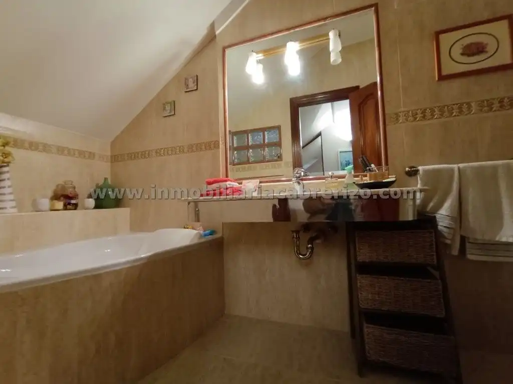 Detached homes for sale in N/A, Portillejo - Valdegastea