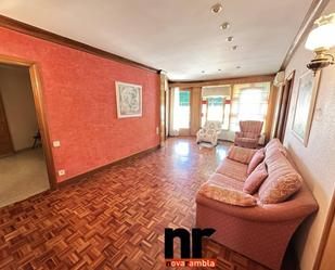 Sala d'estar de Pis en venda en Ripollet amb Aire condicionat, Calefacció i Parquet