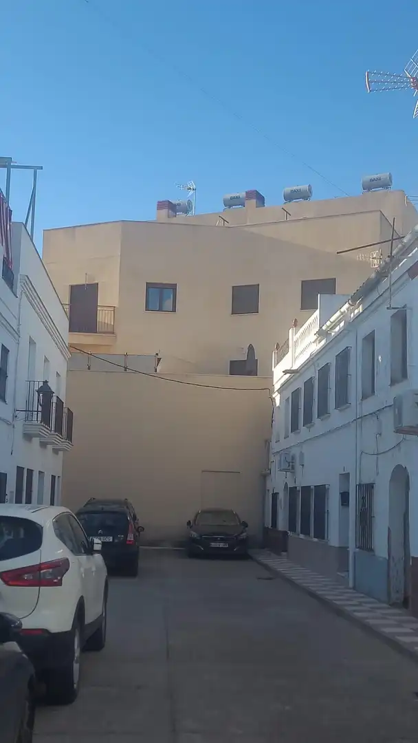 Vista exterior de Local en venta en Tocina