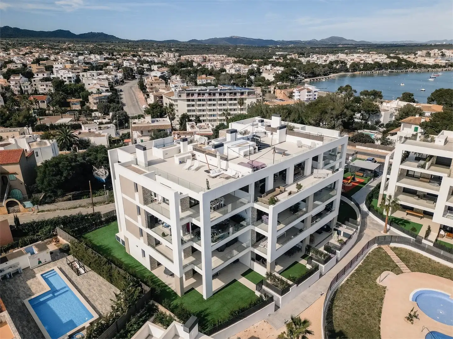 Vista exterior de Pis en venda en Felanitx amb Aire condicionat, Traster i Piscina