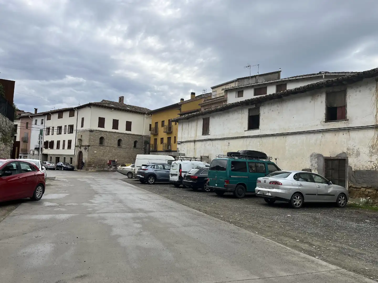 Parking of Industrial buildings for sale in Graus