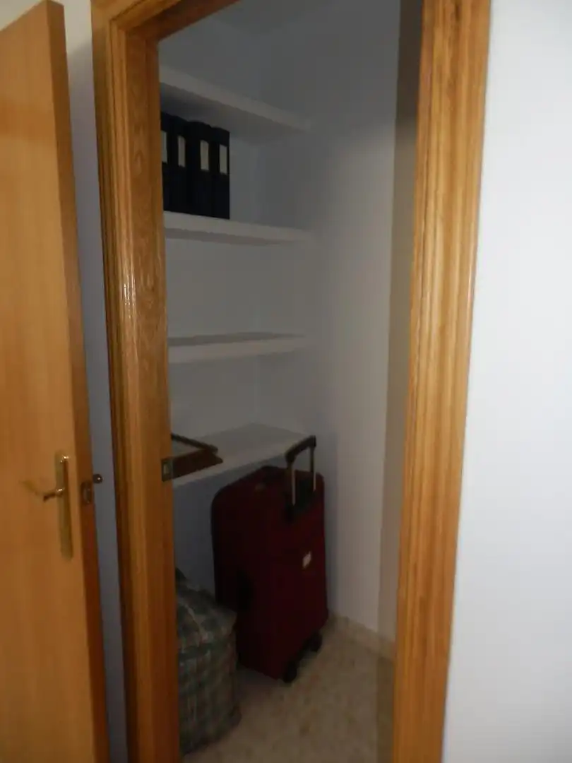 Office for sale in Badajoz  with Air Conditioner