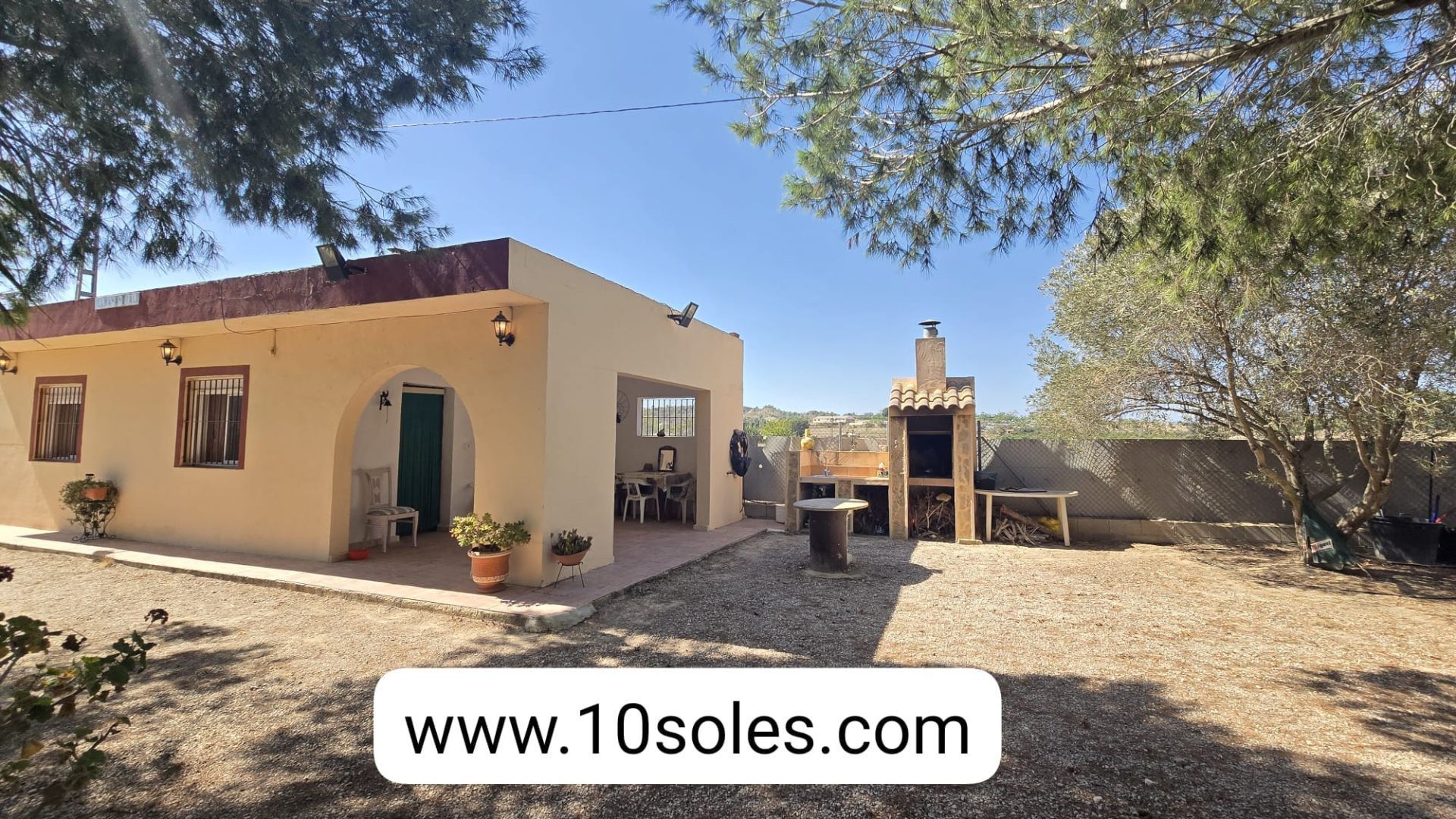 Exterior view of Country house for sale in Jacarilla  with Private garden and Terrace