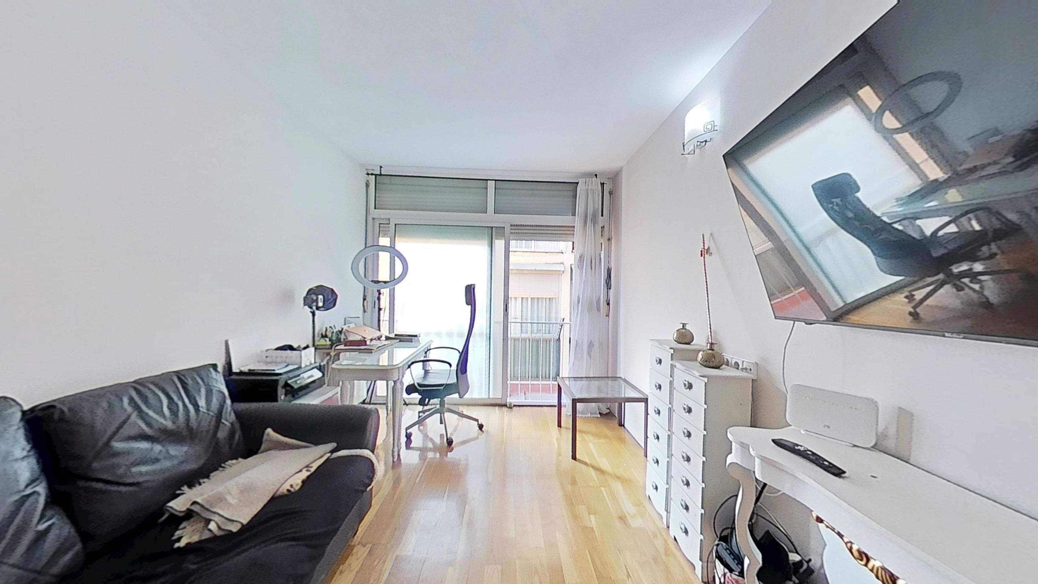 Sala de estar de Piso en venta en Santa Coloma de Gramenet con Aire acondicionado y Calefacción