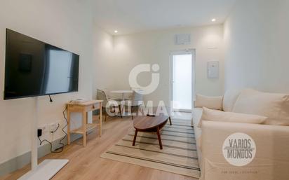 Sala d'estar de Pis en venda en  Madrid Capital amb Aire condicionat i Calefacció
