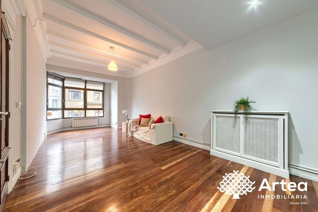 Living room of Flat for sale in Bilbao   with Heating