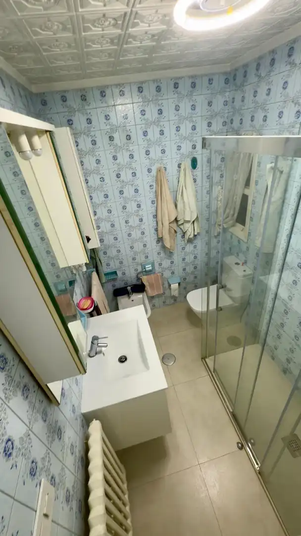 Bathroom of Flat for sale in Ourense Capital   with Heating, Storage room and Furnished