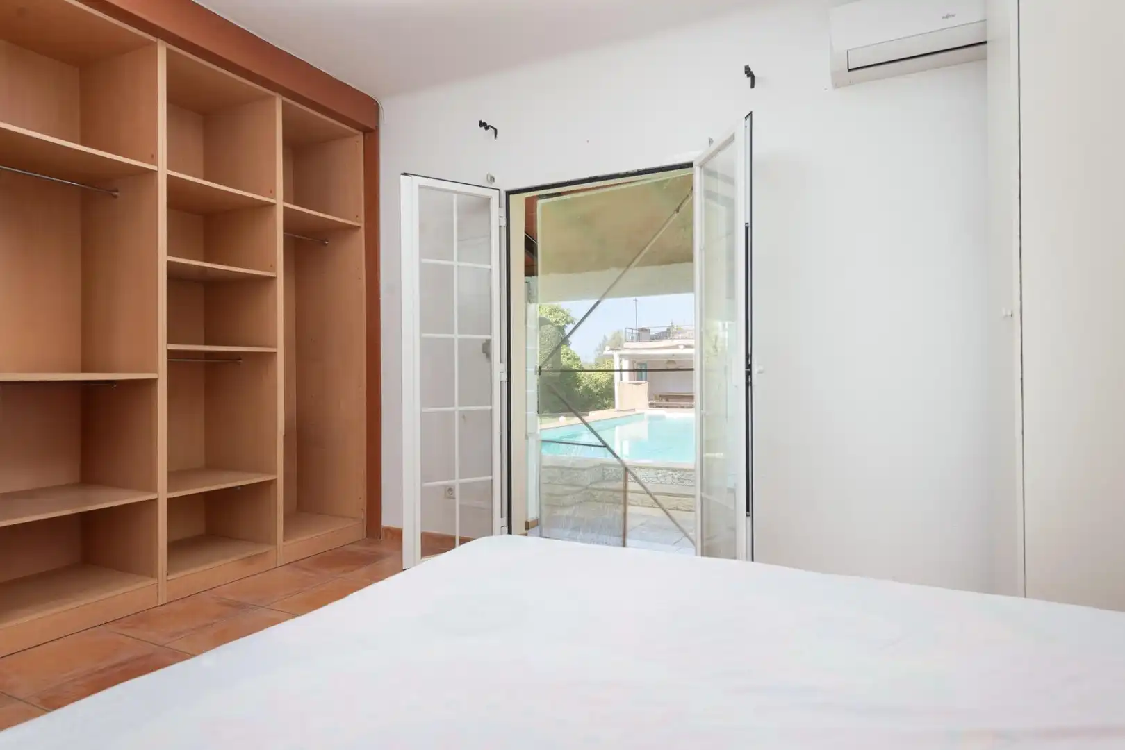 Habitación de Finca rústica en venta en Llucmajor con Aire acondicionado, Calefacción y Jardín privado