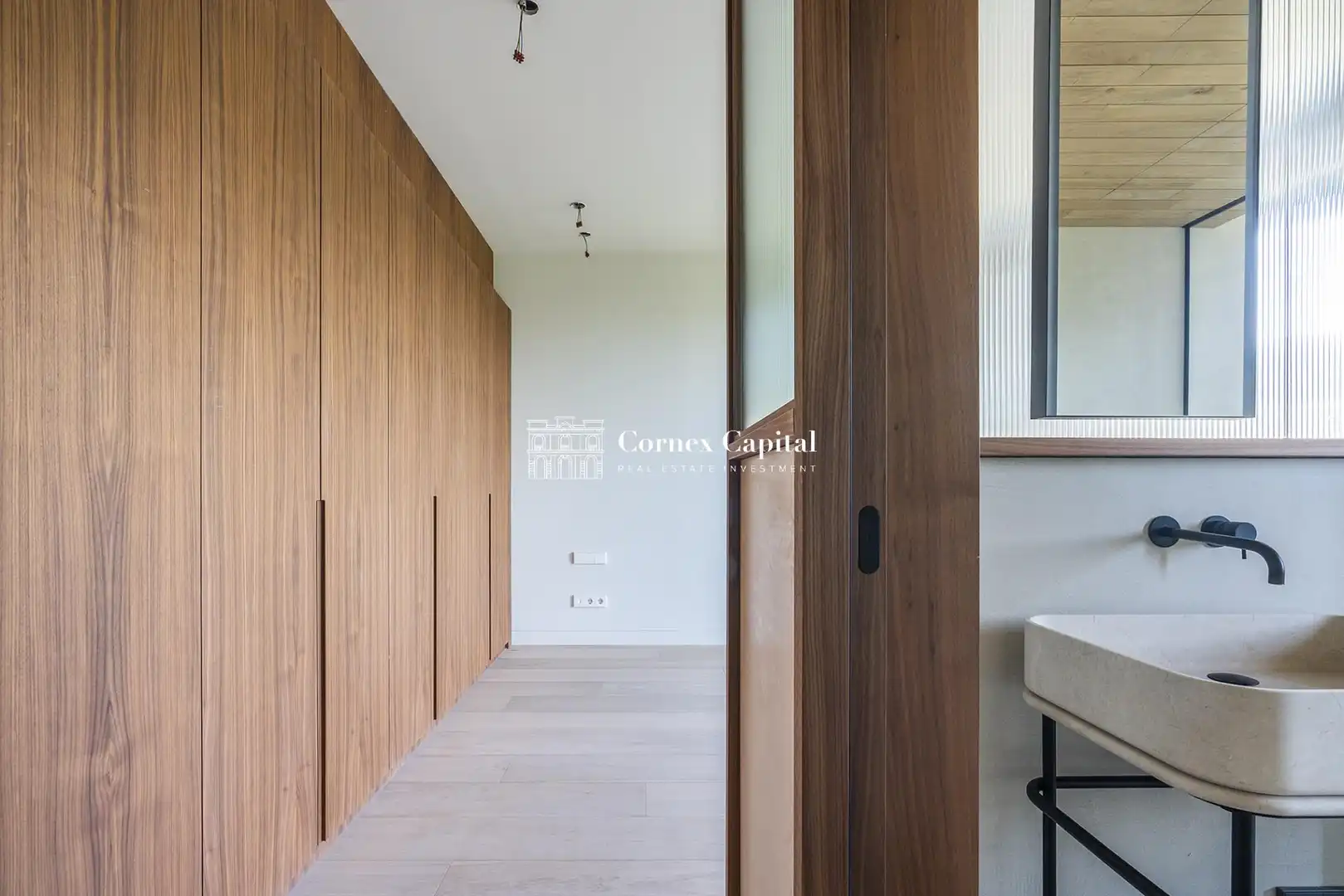 Flat for sale in Barcelona  with Air Conditioner, Heating and Private garden