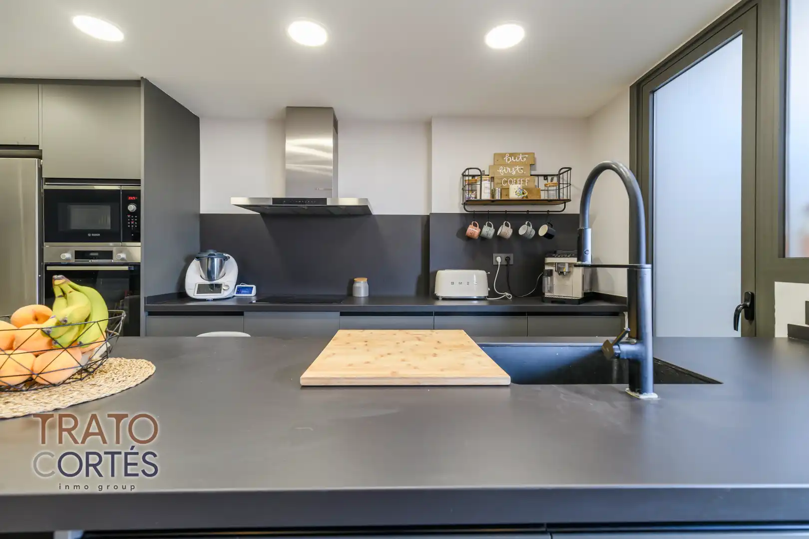 Flat with terrace for sale in Plaça Magdalena Trias, imagen 8