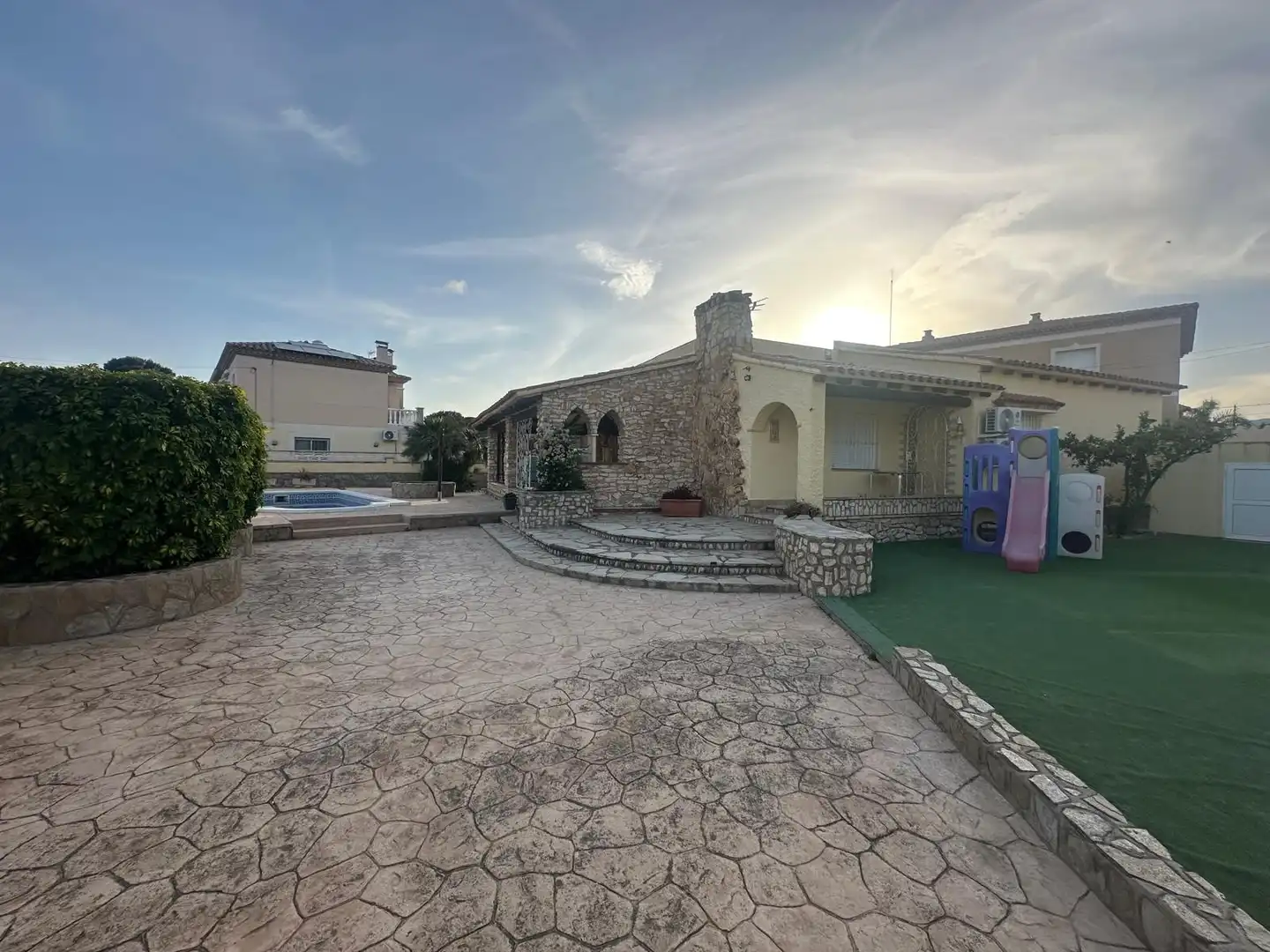 Villa avec piscine à vendre à Miami Platja