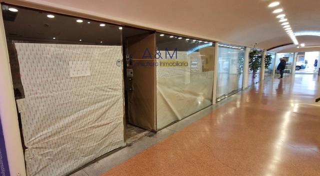 Local comercial en Venta en General Álava en Ensanche