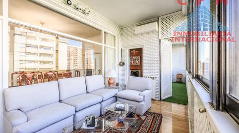 Foto 4 de Piso de alquiler en Castillejos - Cuzco, Madrid Capital