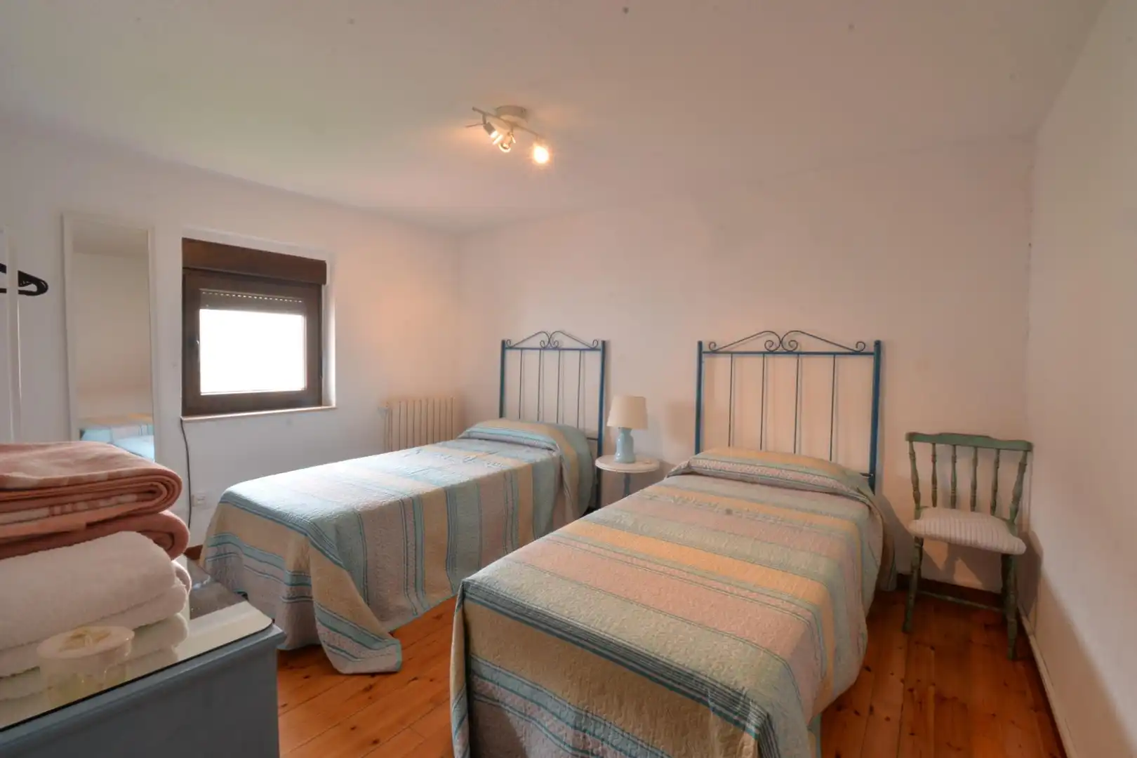 Habitación de Casa o chalet en venta en Soto del Barco con Calefacción, Terraza y Balcón