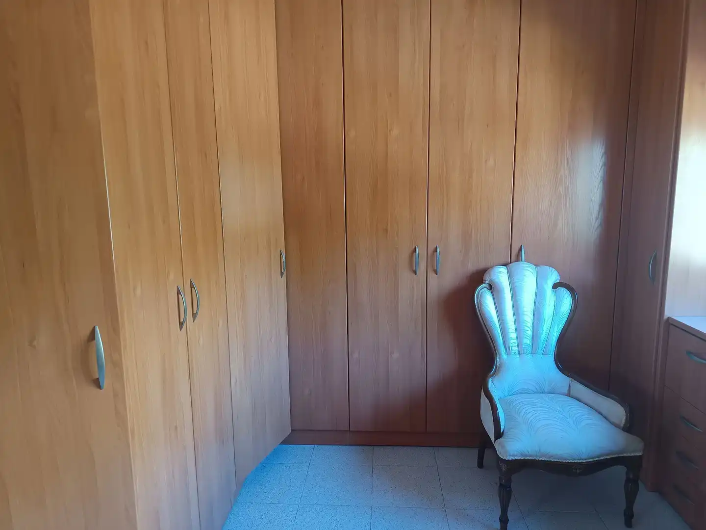 Habitación de Casa o chalet en venta en Vilanova i la Geltrú con Calefacción, Terraza y Trastero