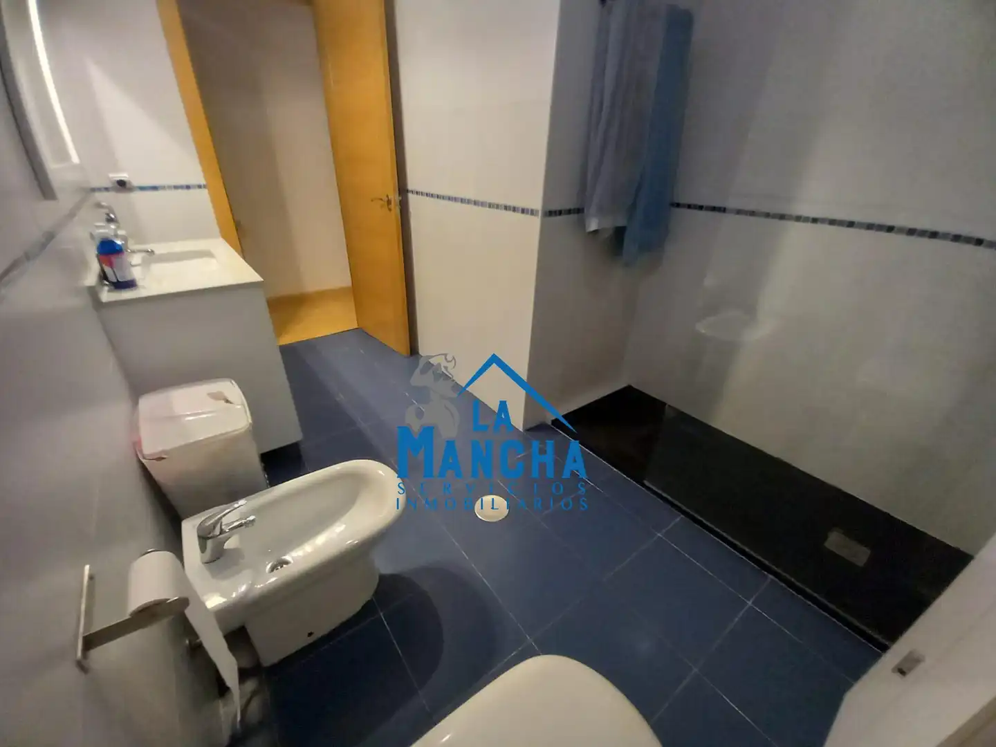 Bathroom of Houses for sale in Motilleja  with Heating and Storage room
