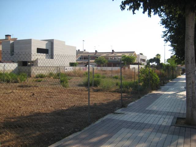 Terreno residencial en Venta en Carrer Calderón de la Barca en Pau Lledó