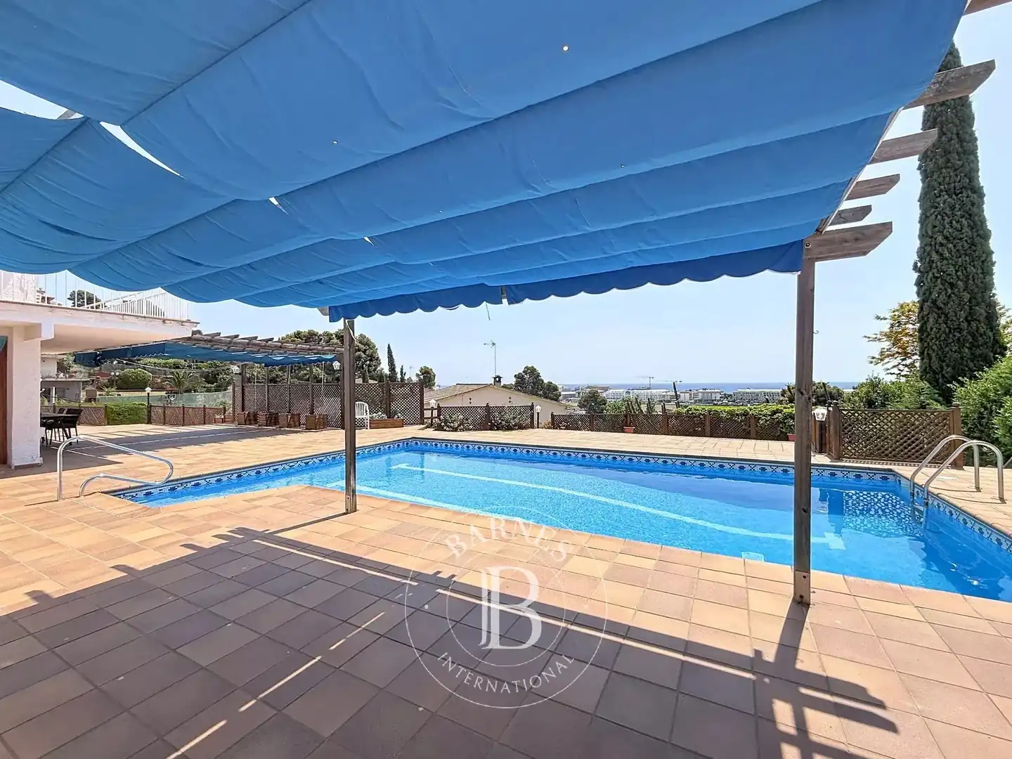 Piscina de Casa o xalet en venda en Santa Susanna amb Aire condicionat, Calefacció i Jardí privat
