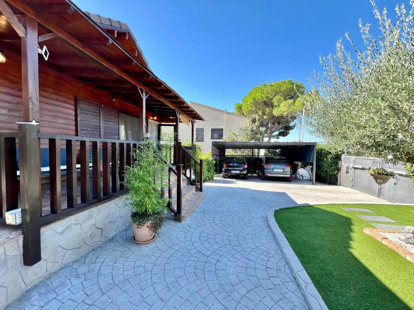 Vista exterior de Casa o chalet en venta en Cànoves I Samalús con Aire acondicionado, Calefacción y Jardín privado