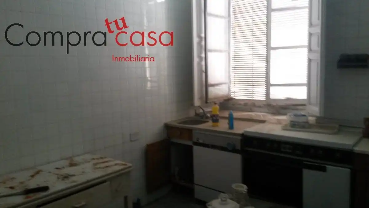 Cuina de Finca rústica en venda en Bernuy de Porreros amb Traster