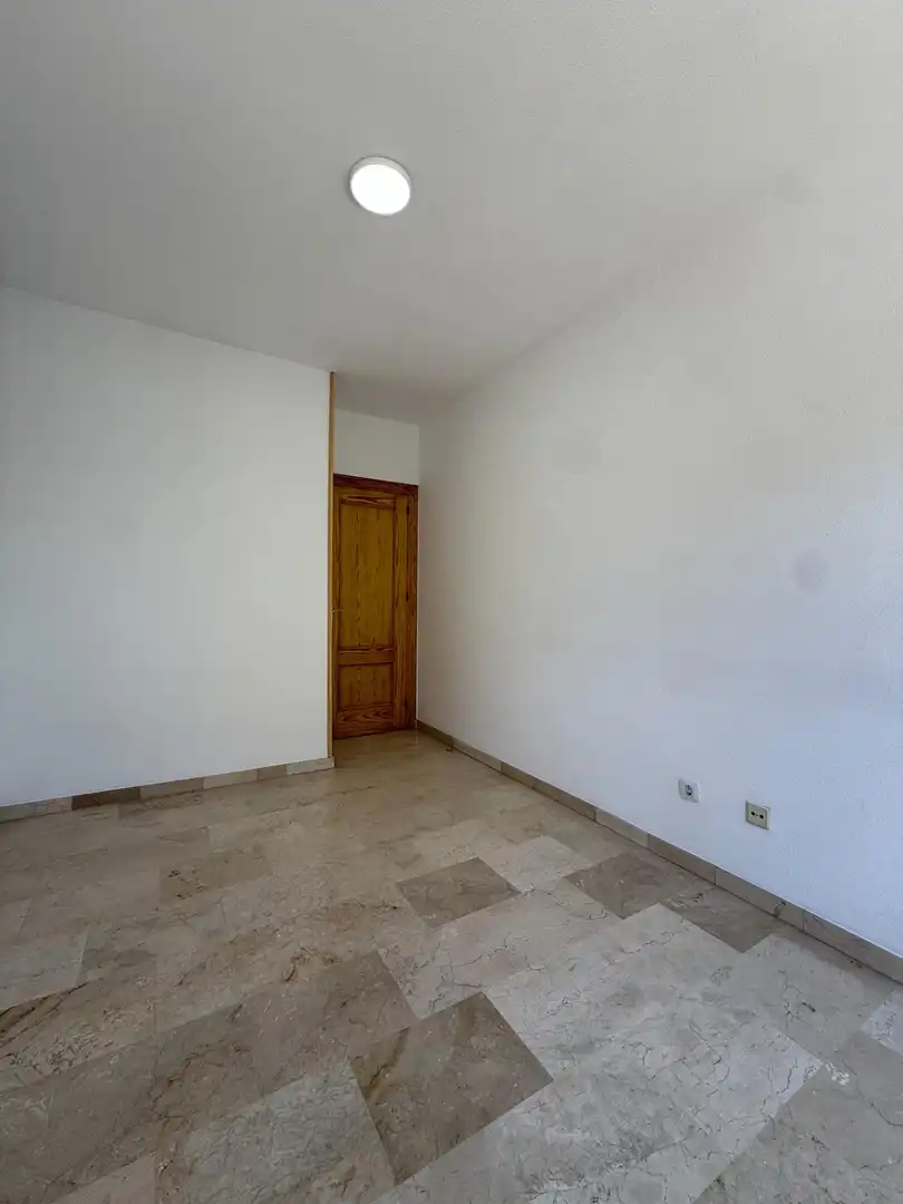 Flat for rent in Avenida BLAS DE OTERO, 10, Maracena