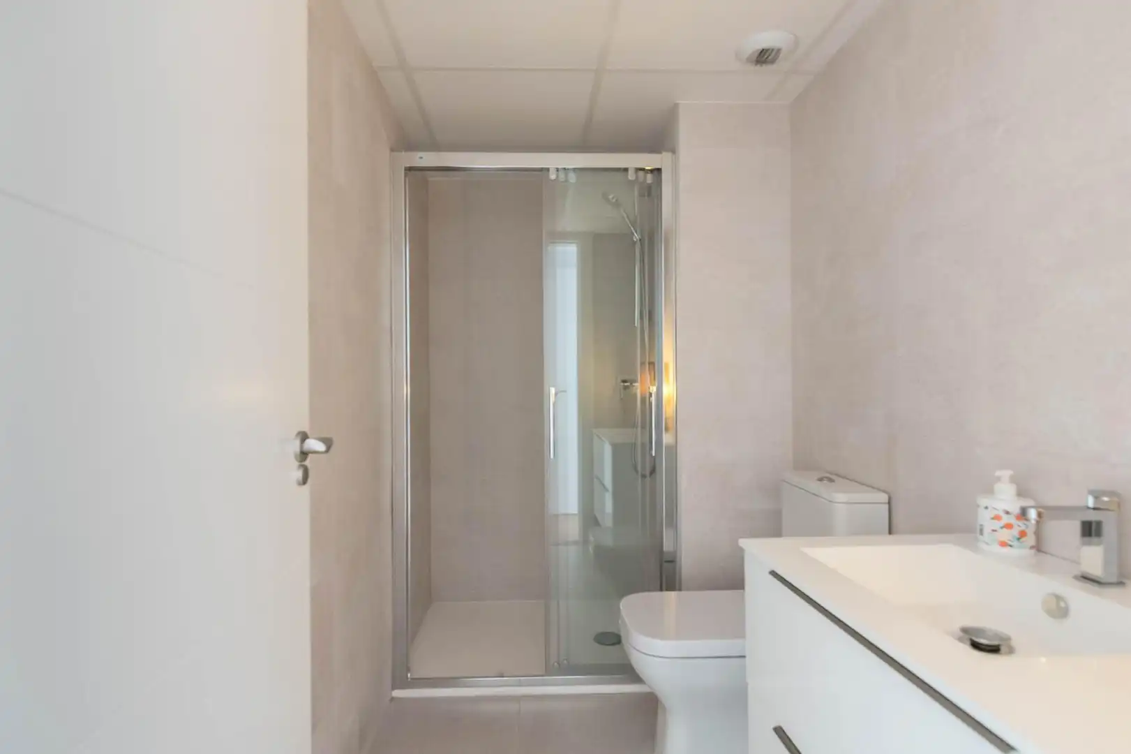 Bathroom of Flat for sale in Murcia  with Air Conditioner, Terrace and Storage room