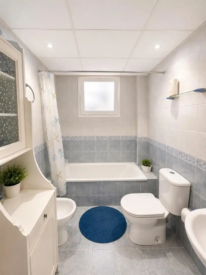 Badezimmer von Dachboden zum Verkauf in Málaga mit Klimaanlage, Terrasse und Abstellraum