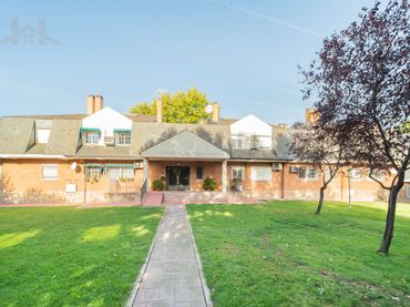 Dúplex amb jardí en venda a Plaza del Acebo 6