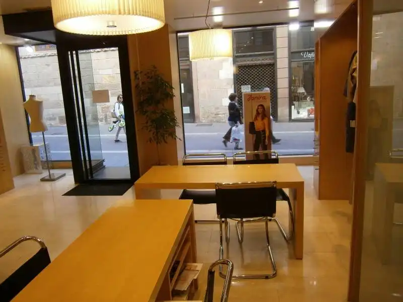 Business premises to rent in Casco Antiguo, imagen 2