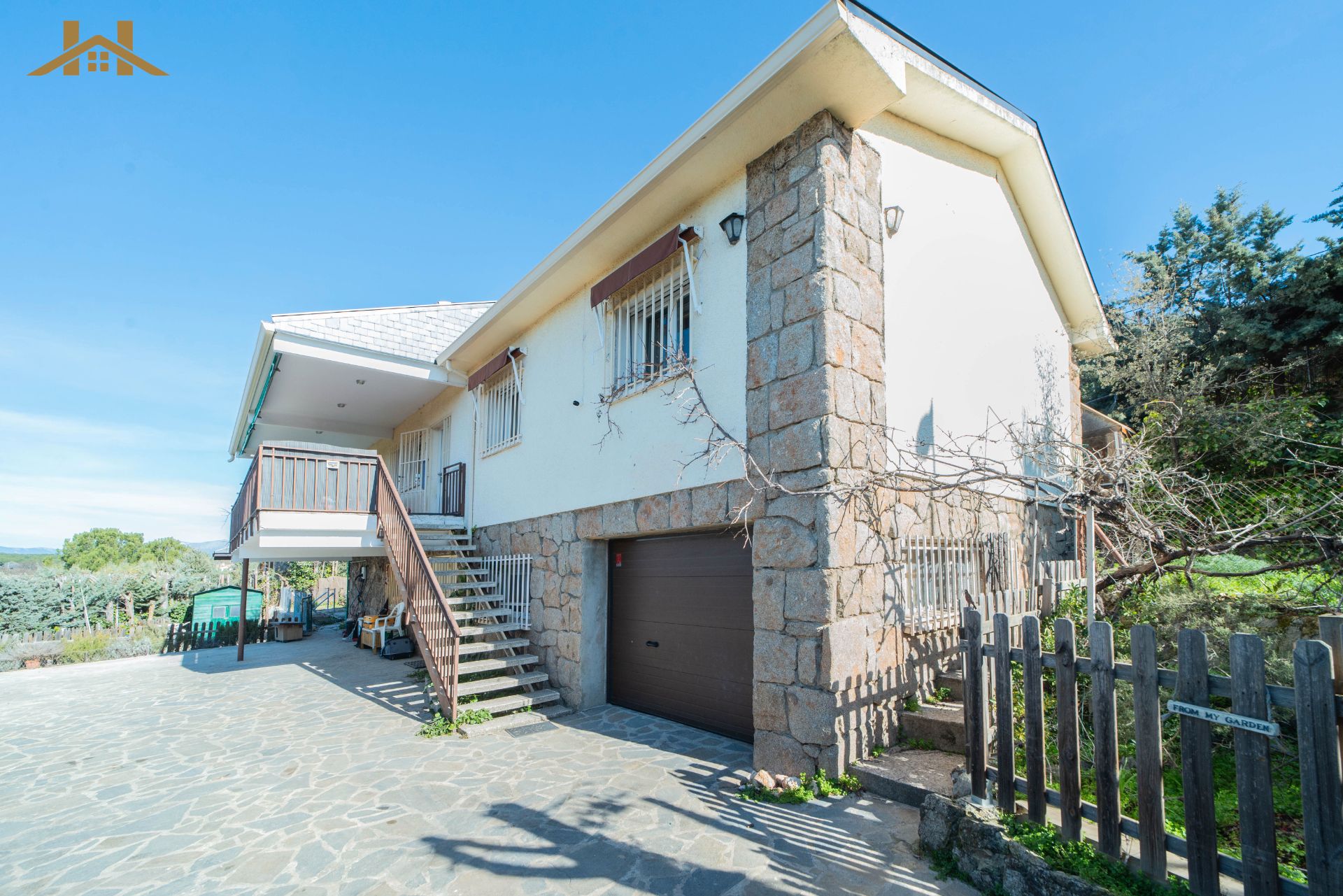 Exterior view of House or chalet for sale in Colmenarejo  with Heating, Private garden and Swimming Pool