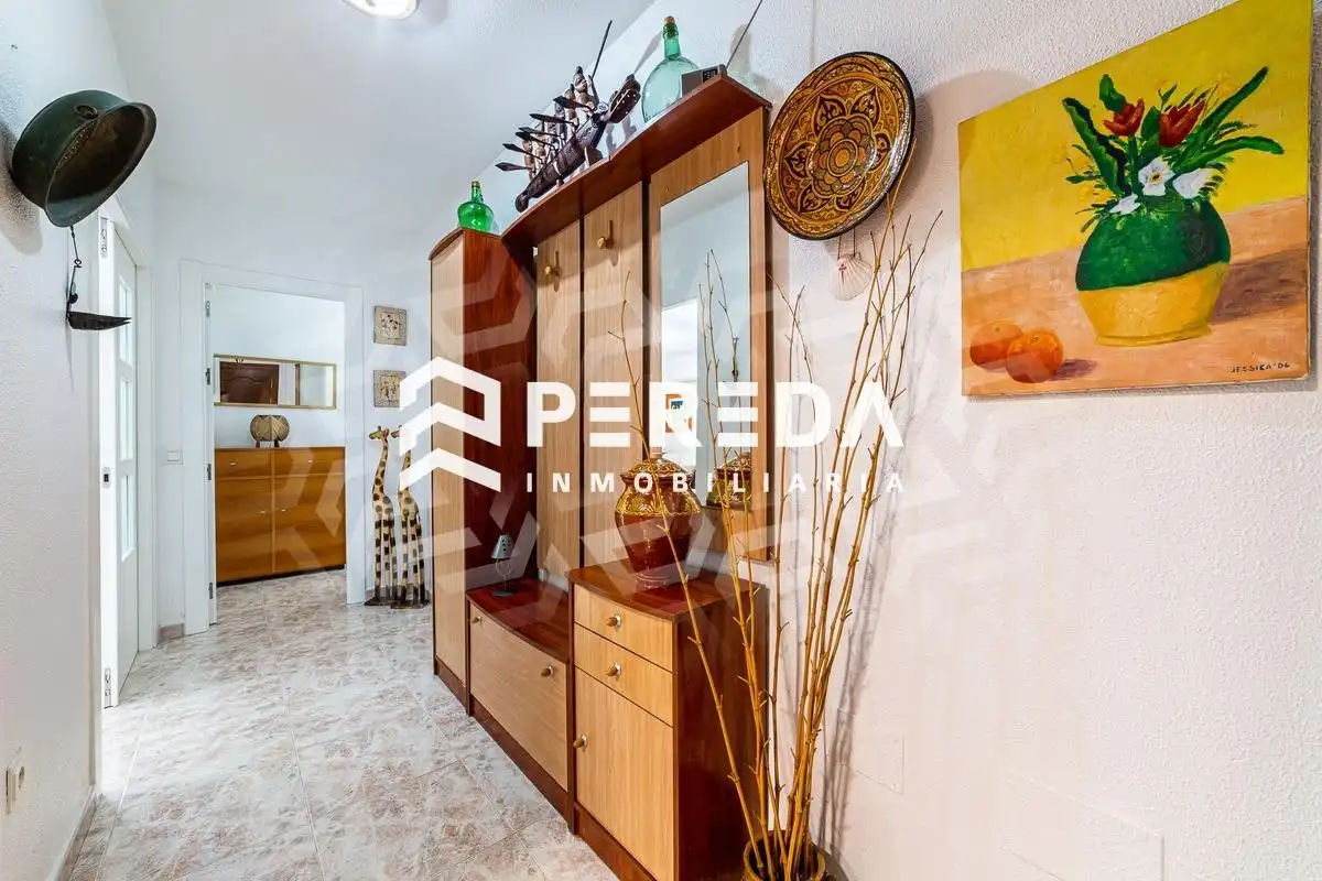 Piso en venta en Roquetas de Mar con Jardín privado, Terraza y Balcón