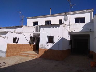 Casa amb balcó en venda a Puebla de Sancho Pérez