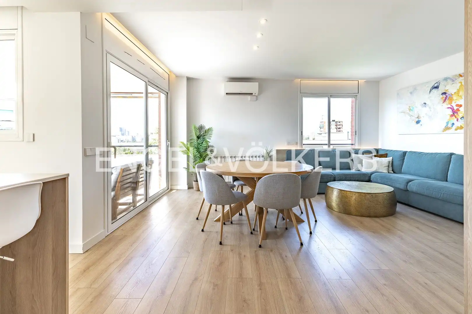 Vista exterior de Piso en venta en Sant Adrià de Besòs con Aire acondicionado, Calefacción y Parquet