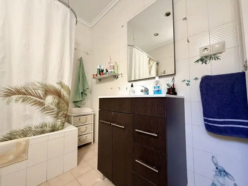 Bany de Apartament en venda en Elche / Elx amb Traster i Moblat