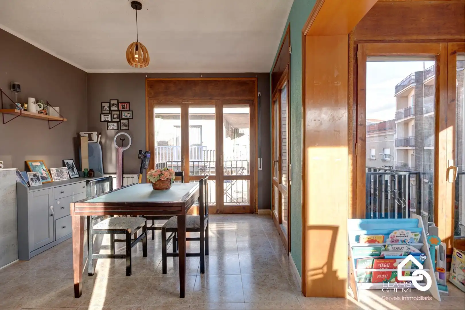 Comedor de Piso en venta en Igualada con Calefacción, Terraza y Trastero