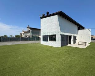 Exterior view of House or chalet for sale in Vilamacolum  with Heating, Private garden and Parquet flooring