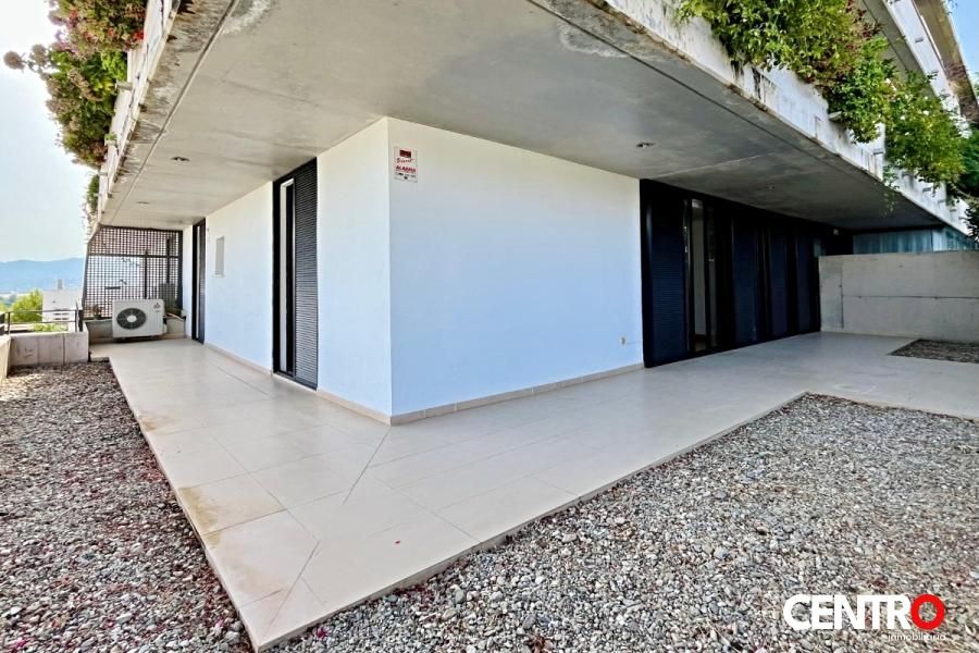 Exterior view of Flat for sale in Las Gabias  with Air Conditioner, Private garden and Storage room