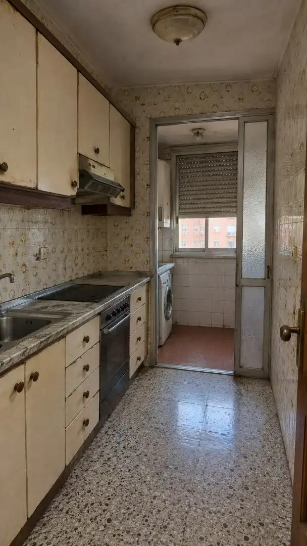 Kitchen of Flat for sale in Cruz de Humilladero
