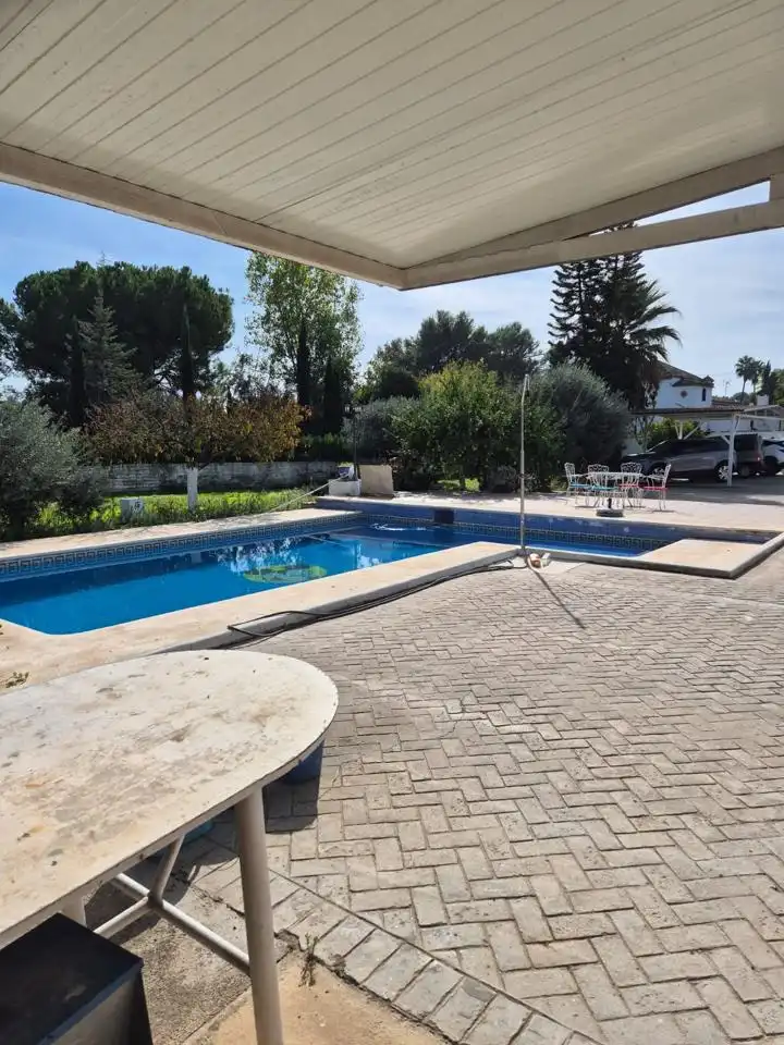 Piscina de Casa o chalet en venta en Palomares del Río con Aire acondicionado, Jardín privado y Terraza