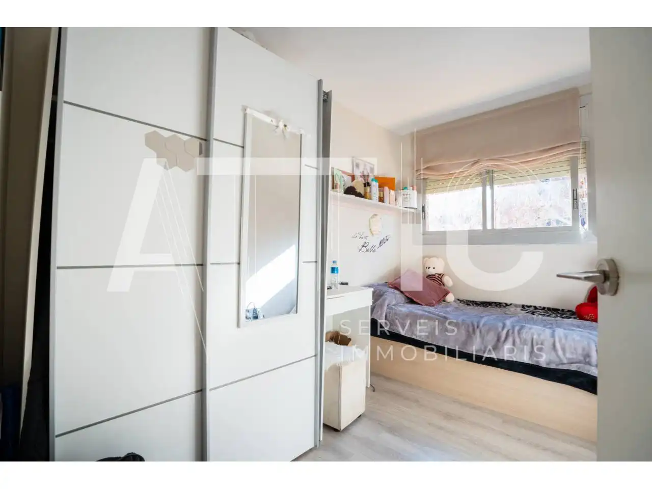Habitación de Piso en venta en Sabadell con Aire acondicionado, Calefacción y Trastero
